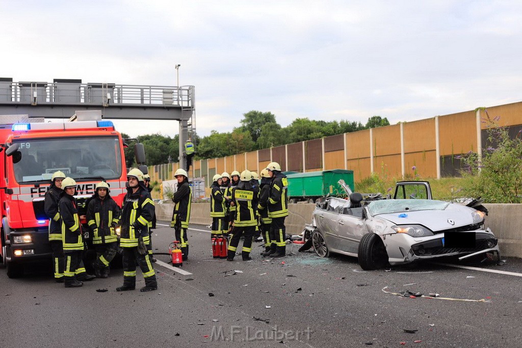 Schwerer VU A 3 Rich Oberhausen Hoehe AS Koeln Muelheim P04.jpg